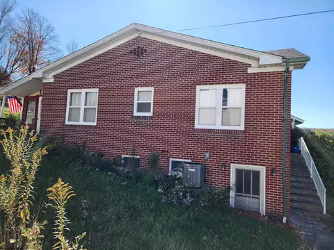 Exterior - 94 Brown St, Thomas, WV 26292 photo 2 of 4