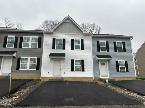 750 Mulligan Ct, Maidsville, WV 26541