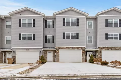 2042 Mountain Ash Ln, Morgantown, WV 26501