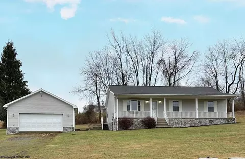 71 Green Acres Dr, Morgantown, WV 26501
