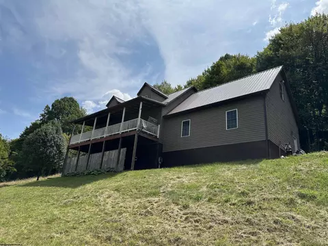 127 Sapp Rd, Grafton, WV 26354