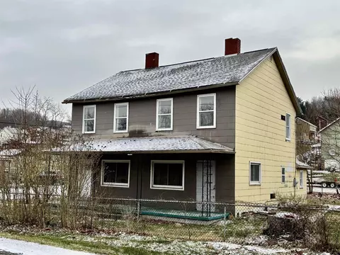 425 Third St, Lemont Furnace, PA 15456
