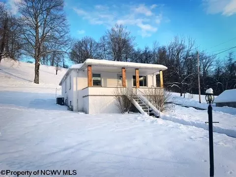 52 Pricketts Fort Rd, Fairmont, WV 26554