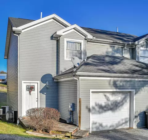 1005 Marcus Ct, Morgantown, WV 26501