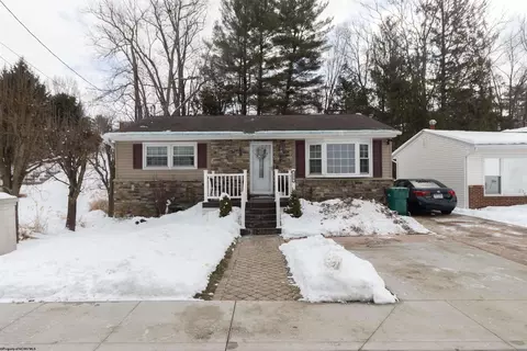 534 Stout St, Bridgeport, WV 26330
