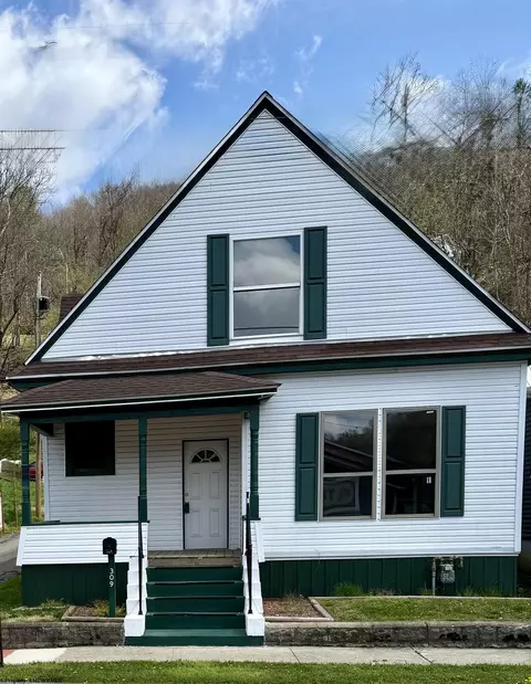 309 E Main St, Mannington, WV 26582