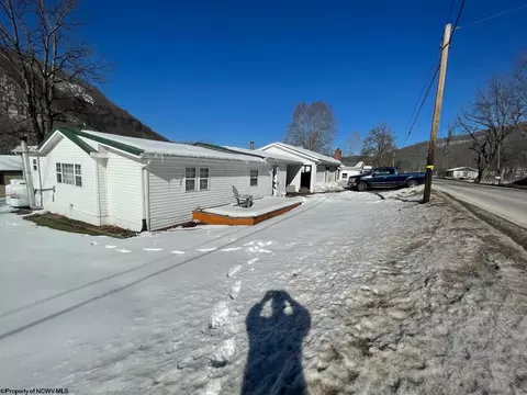 21440 Seneca Trl, Valley Head, WV 26294