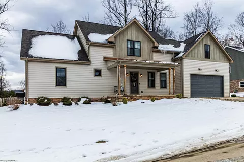 109 Gladstone Cir, Morgantown, WV 26508