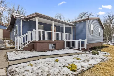 566 Tyrone Avery Rd, Morgantown, WV 26508