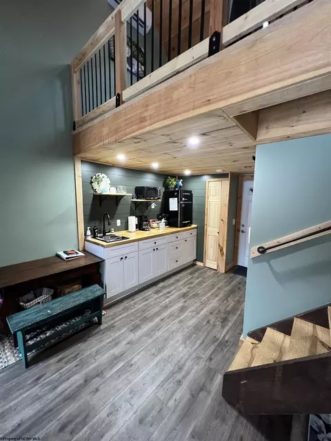 30 Pendletonheim Cir, Davis, WV 26260 photo 2