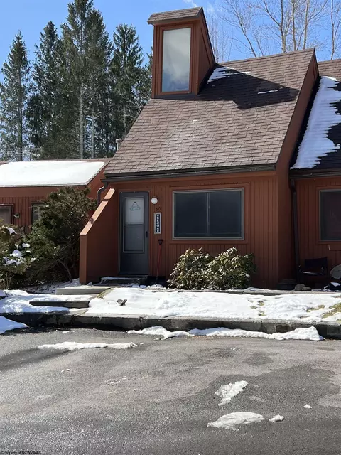 30 Pendletonheim Cir, Davis, WV 26260