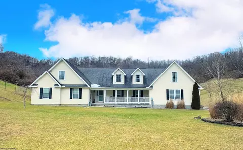 51 S Hills Dr, Fairmont, WV 26554