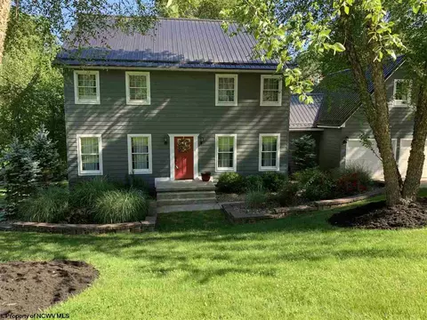 20 Canterbury Dr, Clarksburg, WV 26301