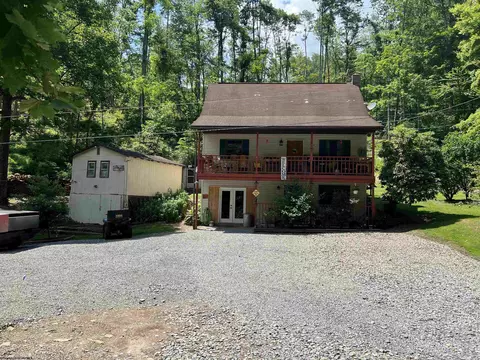 1691 Poe Run Rd, Elkins, WV 26241