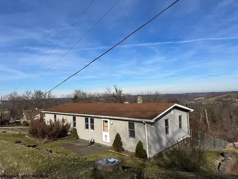 64 Fitters Dr, Valley Grove, WV 26060