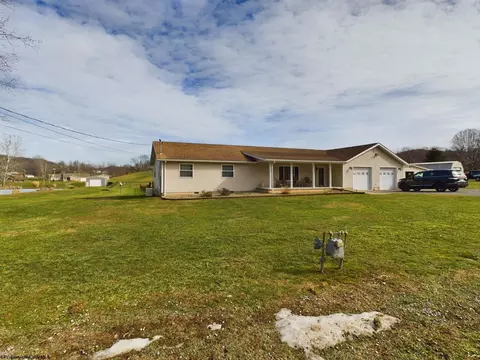 1028 Wymer Run Rd, Jane Lew, WV 26378