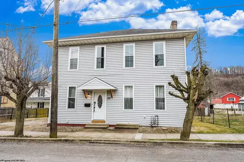 130 W Lincoln St, Waynesburg, PA 15370
