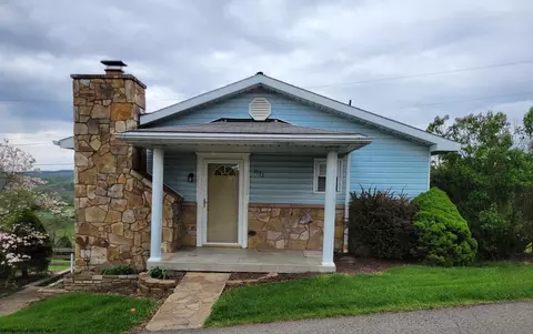 1133 Grafton Rd, Morgantown, WV 26508