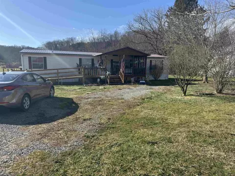 6615 Old Mill Rd, Jane Lew, WV 26378