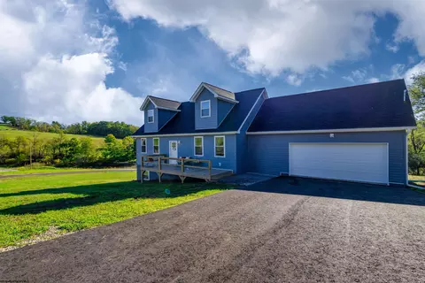 91 Peyton Pl, Valley Grove, WV 26060
