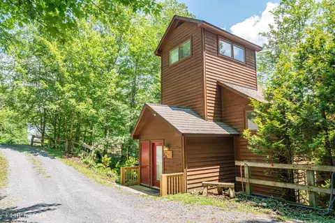 119 Hikers Challenge Rd, Davis, WV 26260