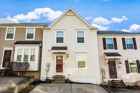 321 Falcon Run, Morgantown, WV 26508