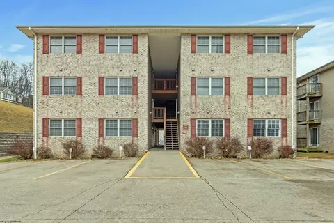 623 Leah Dr, Morgantown, WV 26505