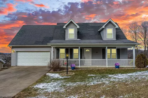 211 Eastgate Dr, Morgantown, WV 26508