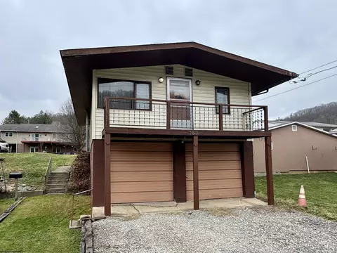 752 W 2nd St, Weston, WV 26452