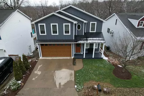707 Park Side Ln, Morgantown, WV 26505