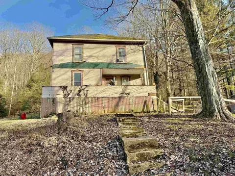 324 Rose St, Mannington, WV 26582