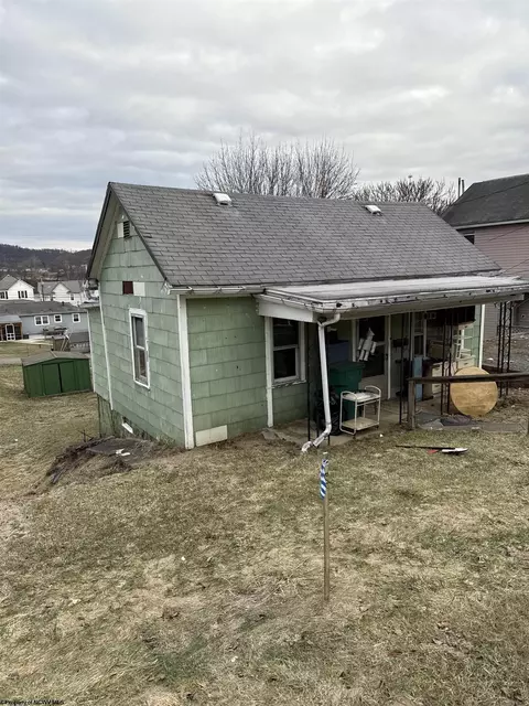 419 Fowler Ave, Clarksburg, WV 26301