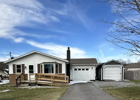 115 Conway Dr, Elkins, WV 26241