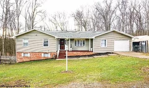 213 Forest Dr, Bridgeport, WV 26330