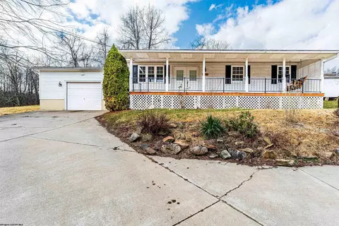 Exterior - 154 Wise St, Baxter, WV 26560 photo 2 of 8