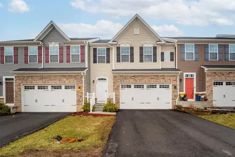 242 Stonehurst Dr, Morgantown, WV 26501