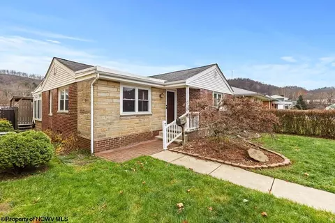 7 Vernon Ave, Wheeling, WV 26003 photo 2