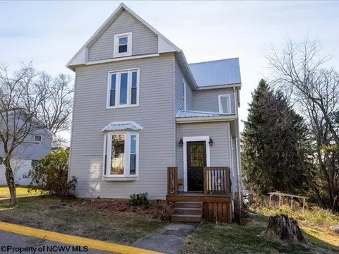 440 Overhill St, Morgantown, WV 26505
