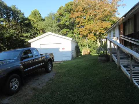 492 Main St, Hendricks, WV 26271 photo 3