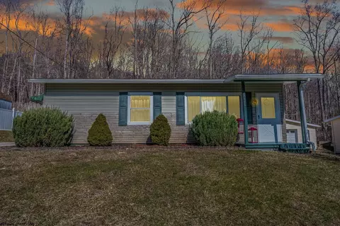 1251 Bellaire Rd, Fairmont, WV 26554