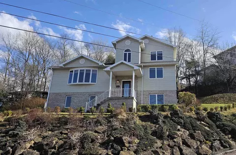 912 Bishop Dr, Morgantown, WV 26505