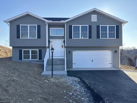 261 Charolais Cir, Fairmont, WV 26554