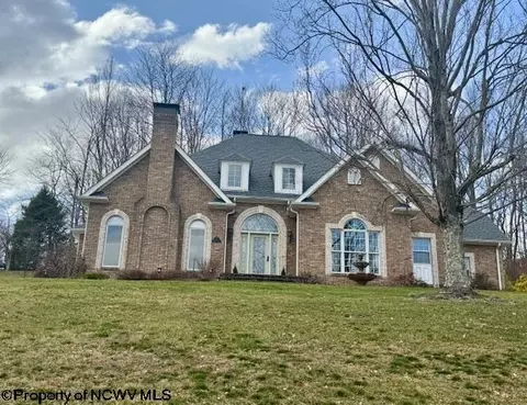 46 Juniper Ln, Bridgeport, WV 26330