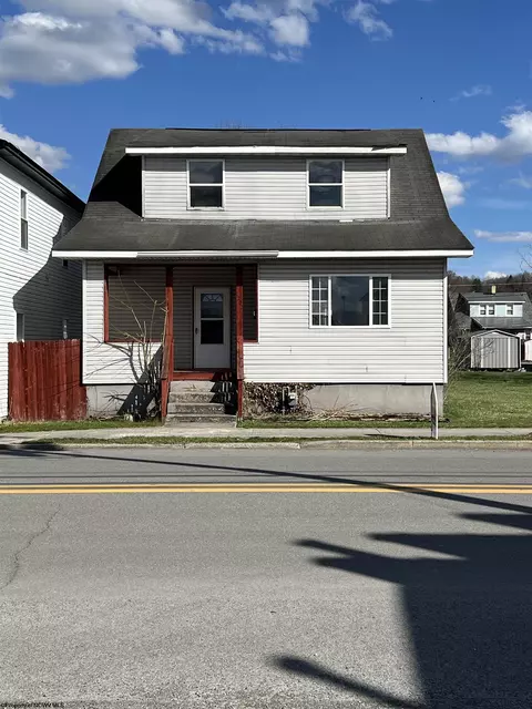 1207 S Davis Ave, Elkins, WV 26241