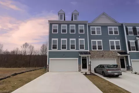 55 Dover Ct, Bridgeport, WV 26330