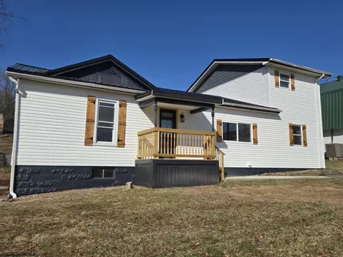408 Pearcy Ave, Bridgeport, WV 26330
