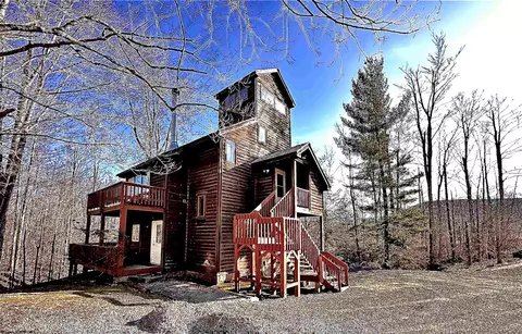 70 Northpoint Way, Davis, WV 26260