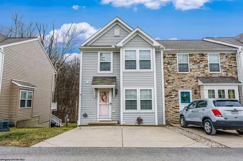 114 Auburn Dr, Morgantown, WV 26501