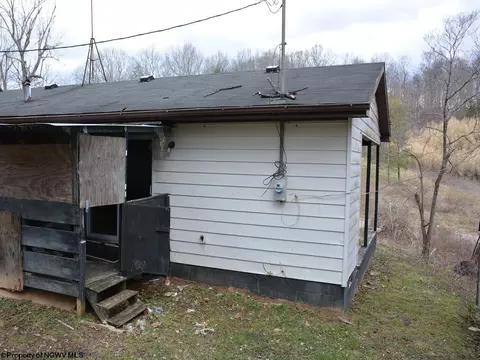 Exterior - 253 Bud Chattin Rd, Leon, WV 25123 photo 3 of 7