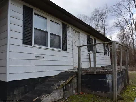 Exterior - 253 Bud Chattin Rd, Leon, WV 25123 photo 6 of 7